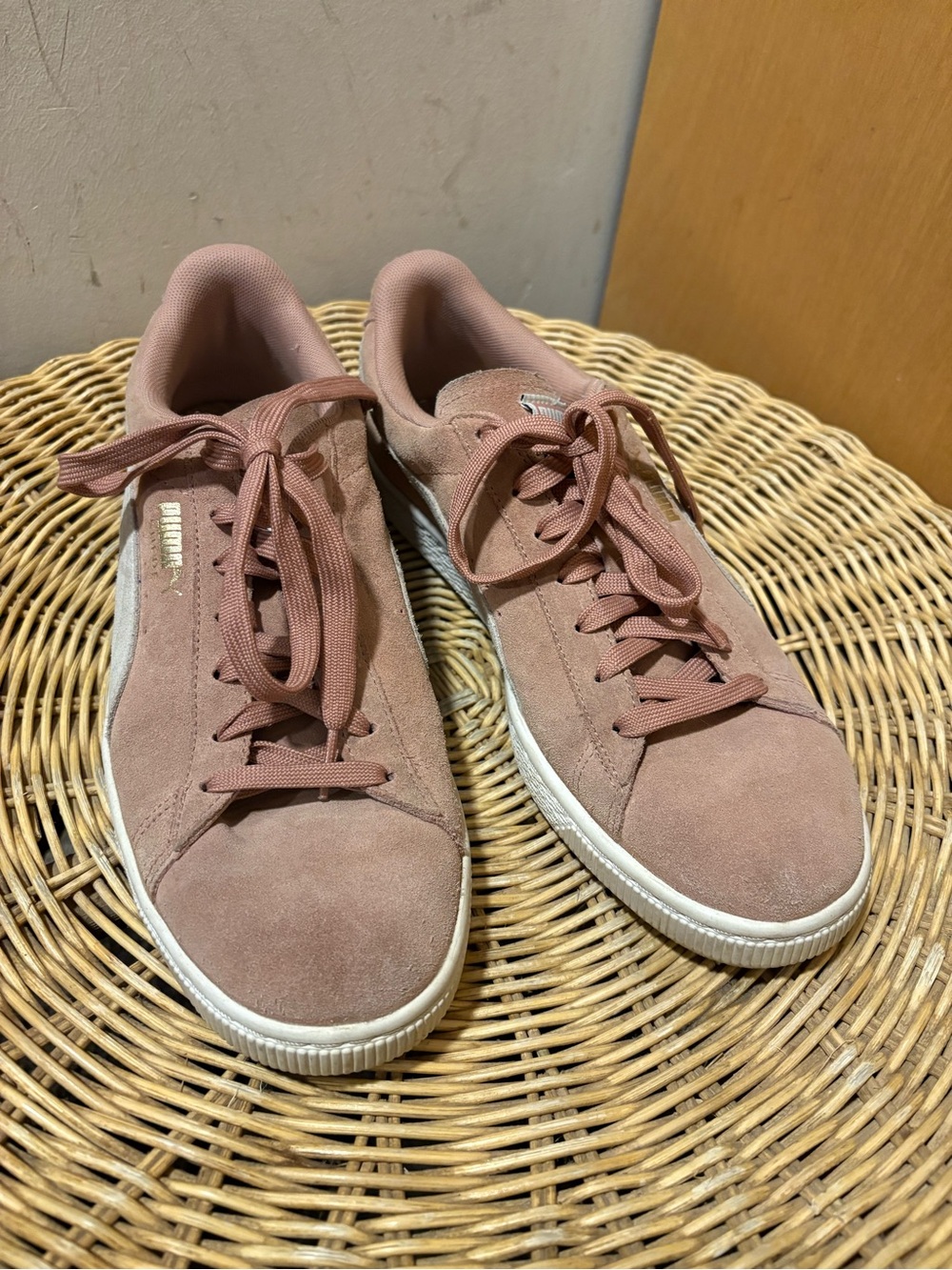 Puma Suede Sneakers in Dusty Rose with White Formstrip - Picture 6 of 8